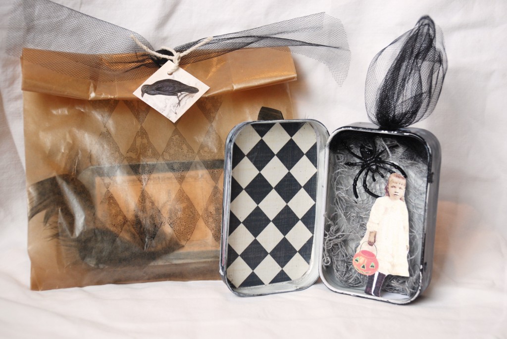 Gesso Tin, Trick-or-Treat