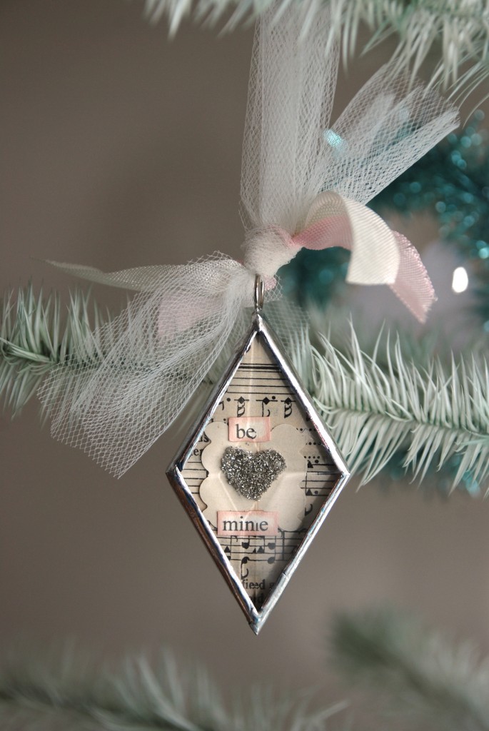 Soldered Diamond Glass Valentine Ornament