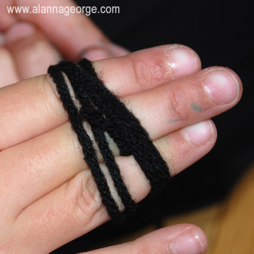 How To | Yarn Spider and Web