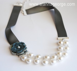 DIY Ribbon Necklace Gray