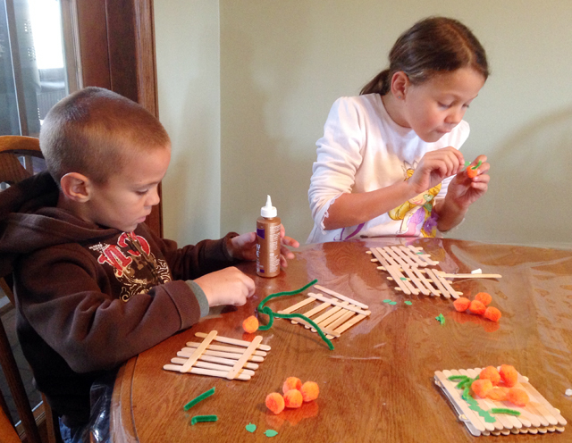 How To | Little Pumpkins Fence