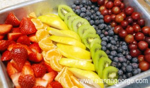 Rainbow Fruit, Rainbow Party Food, Healthy Snack, Fruit Display