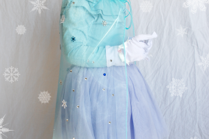How To | Frozen Elsa Snow Queen Cape