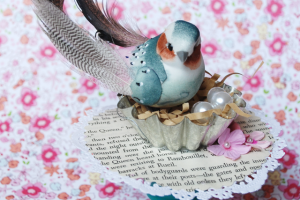 How To | Egg Cup Pedestal Display